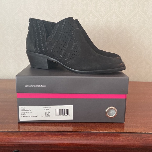 NWT Vince Camuto Prasata Bootie - Picture 7 of 7